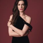 Anne Hathaway Instagram - I am so proud to have been one of Elle Magazine’s 2022 Women in Hollywood. I am also very grateful that this Alaïa and I found each other at last. Thank you Nina Garcia and Sharif Hamza!! Editor-in-Chief: @ninagarcia Photographer: @sharifhamza Writer: @kaylaw Stylist: @andrewmukamal Fashion Director: @alexwhiteedits Hair: @hairbyorlandopita Makeup: @gucciwestman Manicure: @redhotnails Production: @traviskiewel @thatoneproduction Set design: @colinl_