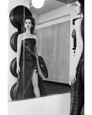 Anne Hathaway Instagram - Mood swing.
@interviewmag
#workit