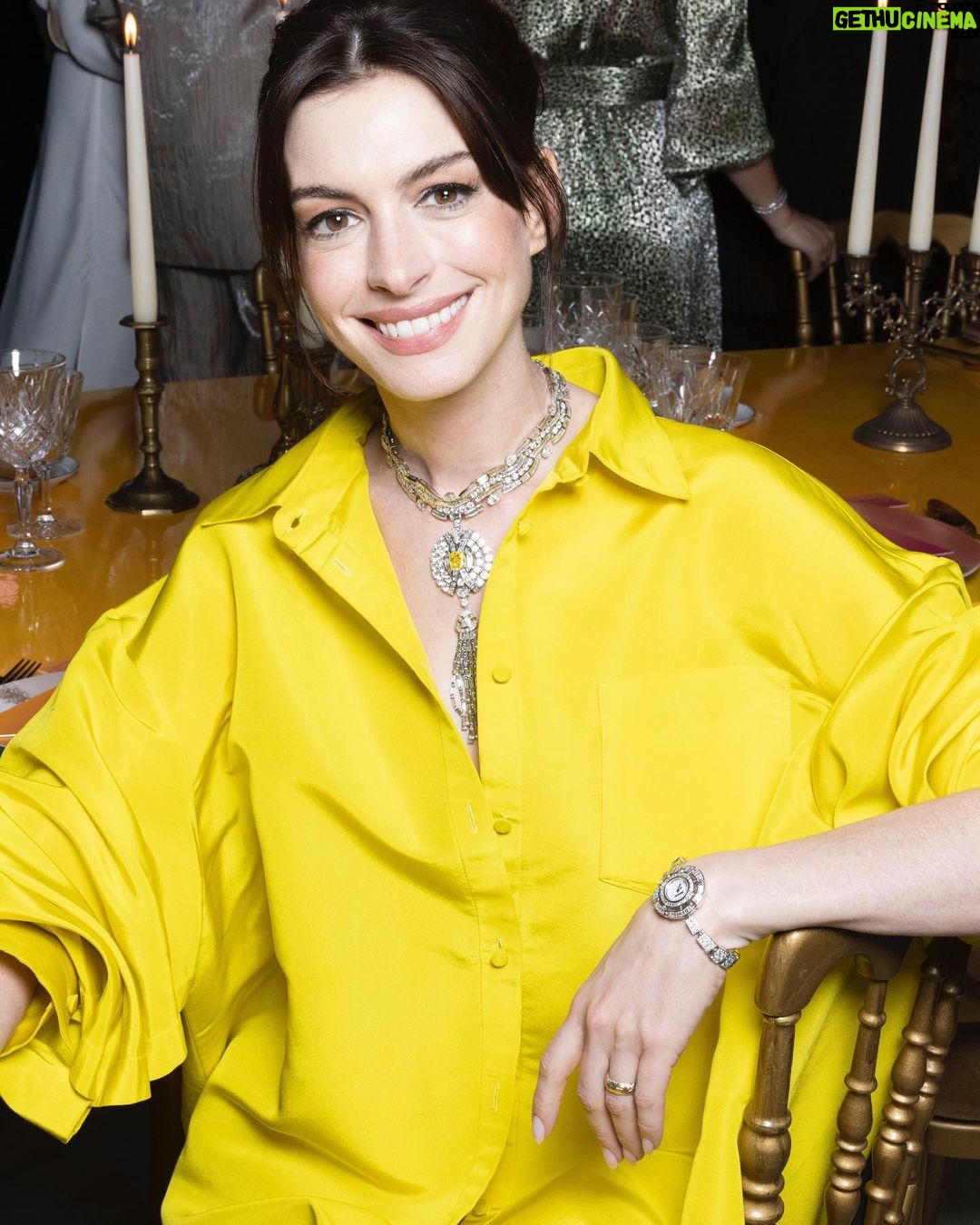 Anne Hathaway Instagram - Still on cloud nine from @bulgari’s stunning gala in Paris. What an unforgettable evening. 💛 #Bulgari #EdenTheGardenofWonders #BulgariHighJewelry