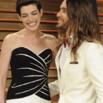 Anne Hathaway Instagram – Motek keeping me on my toes since 2014 #wecrashed @appletvplus @jaredleto

Photography: @plsphotogetty and @kopaloffphoto