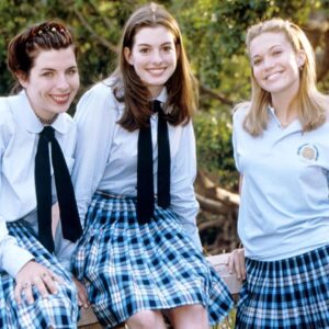 Anne Hathaway Instagram - Miracles happen… Happy 20th Birthday to #theprincessdiaries, AKA the film that launched a thousand sleep overs 👑