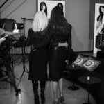 Anne Hathaway Instagram - Closing out the year with a cherished 2023 memory! Thank you to my dear friend @donatella_versace and @versace for hosting this iconic night back in September 🖤