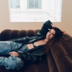 Anne Hathaway Instagram - What an honor to shoot with the legend @cassblackbird for @portermagazine. Words by the darling @eiffeltyler. Hope you enjoy! xx @portermagazine for @netaporter Stylist: @hels_broadfoot Art Director: @kelly0n Entertainment Partnerships Director: @theannabelbrog Hair: @hairbyorlandopita Makeup: @gucciwestman Entertainment Editor: @olivesw Content Director: @alcaselyhayford
