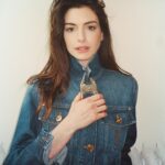 Anne Hathaway Instagram - What an honor to shoot with the legend @cassblackbird for @portermagazine. Words by the darling @eiffeltyler. Hope you enjoy! xx @portermagazine for @netaporter Stylist: @hels_broadfoot Art Director: @kelly0n Entertainment Partnerships Director: @theannabelbrog Hair: @hairbyorlandopita Makeup: @gucciwestman Entertainment Editor: @olivesw Content Director: @alcaselyhayford