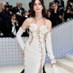 Anne Hathaway Instagram - Thank you so much to the birthday girl @donatella_versace for having me last night! It was a great evening with even greater friends in a custom dress by @versace with incredible jewels by @bulgari. Thank you so much to the incomparable Anna Wintour and the entire team at @voguemagazine. And Happy Birthday Donatella!!!! #metgala