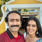 Ansha Mohan Instagram - Making of viral kavalayya💙 . @shinetomchacko_official @vivekanandanviralaanu Video courtesy @riyas.shereef Location @bloomhotels