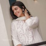 Ansha Mohan Instagram - 🕊️🤍 . Photography @alpha__bald Wearing @nazmiboutique_ . #photo #photoshoot #photooftheday #instagood #instamood #instadaily #ootd #ootdshare #outfitoftheday #streetstyle #trend #photography #lookbook #goodhairday #photomood #shootmode #fashion #fashioninspo #style #styleinspo #girlpower #styleicon #fashionable #fashionnova #fashionblogger #styleblogger