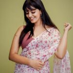 Ansha Mohan Instagram - Saarega👀 . Click @shalby_peppeads Mua @_makeover_by_suhana_ . #photo #photoshoot #photooftheday #instagood #instamood #instadaily #ootd #ootdshare #outfitoftheday #streetstyle #trend #photography #lookbook #goodhairday #photomood #shootmode #fashion #fashioninspo #style #styleinspo #girlpower #styleicon #fashionable #fashionnova #fashionblogger #styleblogger