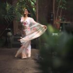 Ansha Mohan Instagram - നിറാമയം l🌸 . Wearing @garggyboutique Makeover @nashash_makeover Photography @aswal_shaji . #photo #photoshoot #photooftheday #instagood #instamood #instadaily #ootd #ootdshare #outfitoftheday #streetstyle #trend #photography #lookbook #goodhairday #photomood #shootmode #fashion #fashioninspo #style #styleinspo #girlpower #styleicon #fashionable #fashionnova #fashionblogger #styleblogger