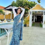 Ansha Mohan Instagram - 🌻🐝 Photography by💙 @shinetomchacko_official @bloomhotels @vivekanandanviralaanu #photo #photoshoot #photooftheday #instagood #instamood #instadaily #ootd #ootdshare #outfitoftheday #streetstyle #trend #photography #lookbook #goodhairday #photomood #shootmode #fashion #fashioninspo #style #styleinspo #girlpower #styleicon #fashionable #fashionnova #fashionblogger #styleblogger Mattancherry