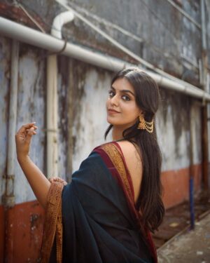 Ansha Mohan Instagram - கண்ணகி🤍

.
Photography @rd_stories93 
Saree @kanchi_cottonsarees 
Makeover @nashash_makeover
Jwels @nashashrentaljewellery