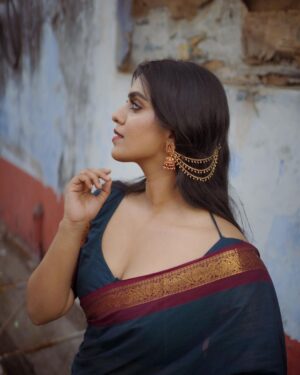 Ansha Mohan Instagram - கண்ணகி🤍

.
Photography @rd_stories93 
Saree @kanchi_cottonsarees 
Makeover @nashash_makeover
Jwels @nashashrentaljewellery