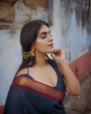 Ansha Mohan Instagram - கண்ணகி🤍

.
Photography @rd_stories93 
Saree @kanchi_cottonsarees 
Makeover @nashash_makeover
Jwels @nashashrentaljewellery