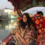 Ansha Mohan Instagram - शिकारा 🪔 . @i_shajinarayanan #fyp Dal Lake, Kashmir
