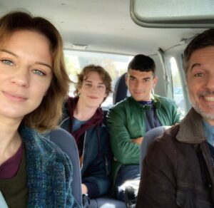 Antónia Lišková Instagram - Vi presento Serena🤍
“NOI SIAMO LEGENDA” da questa sera su @instarai2 e @raiplay_official 
Da domani su @primevideoit 

Sono sicura che vi piacerà moltissimo 🤍

Grazie 
@carmine_elia_official 
@fabulapictures 

Un grande grazie a tutti il gruppo di lavoro, e ai miei colleghi.😘

#tvseries #noisiamoleggenda #serie #fanatsy #filming