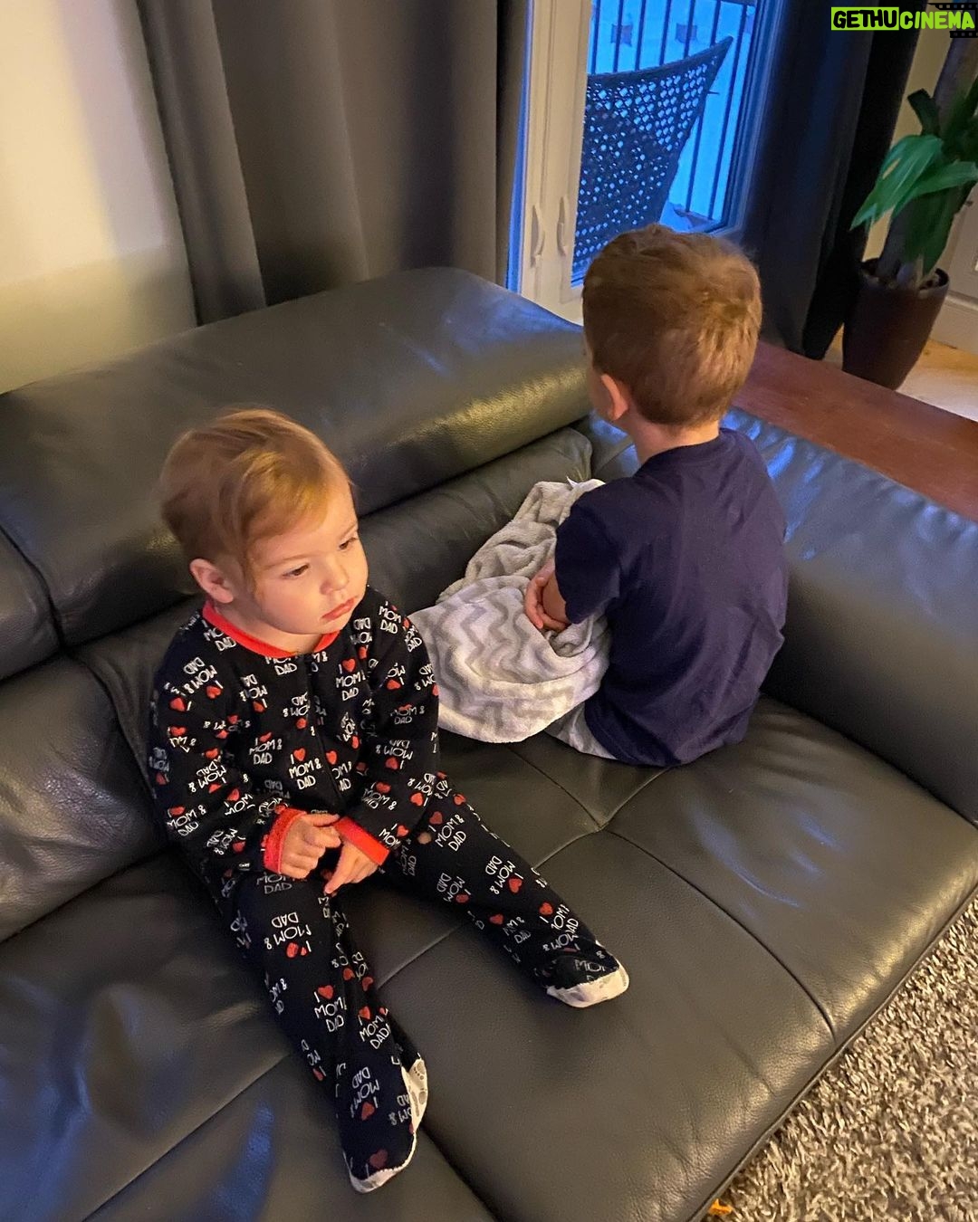 Anthony Carelli Instagram - You have ONE guess, guess which kid is giving me some morning attitude? #Parent #Children #LivingTheDream Woodland Beach