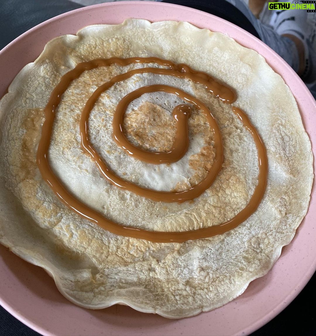 Anthony Carelli Instagram - I’m late to the Protein Pancake Party but getting better daily, That’s sugar free caramel sauce on this @purevitalabs vanilla IISO SPORT protein, egg whites, and oatmeal pancake! #nutrition #health #healthy #lifestyle #supplements Canada