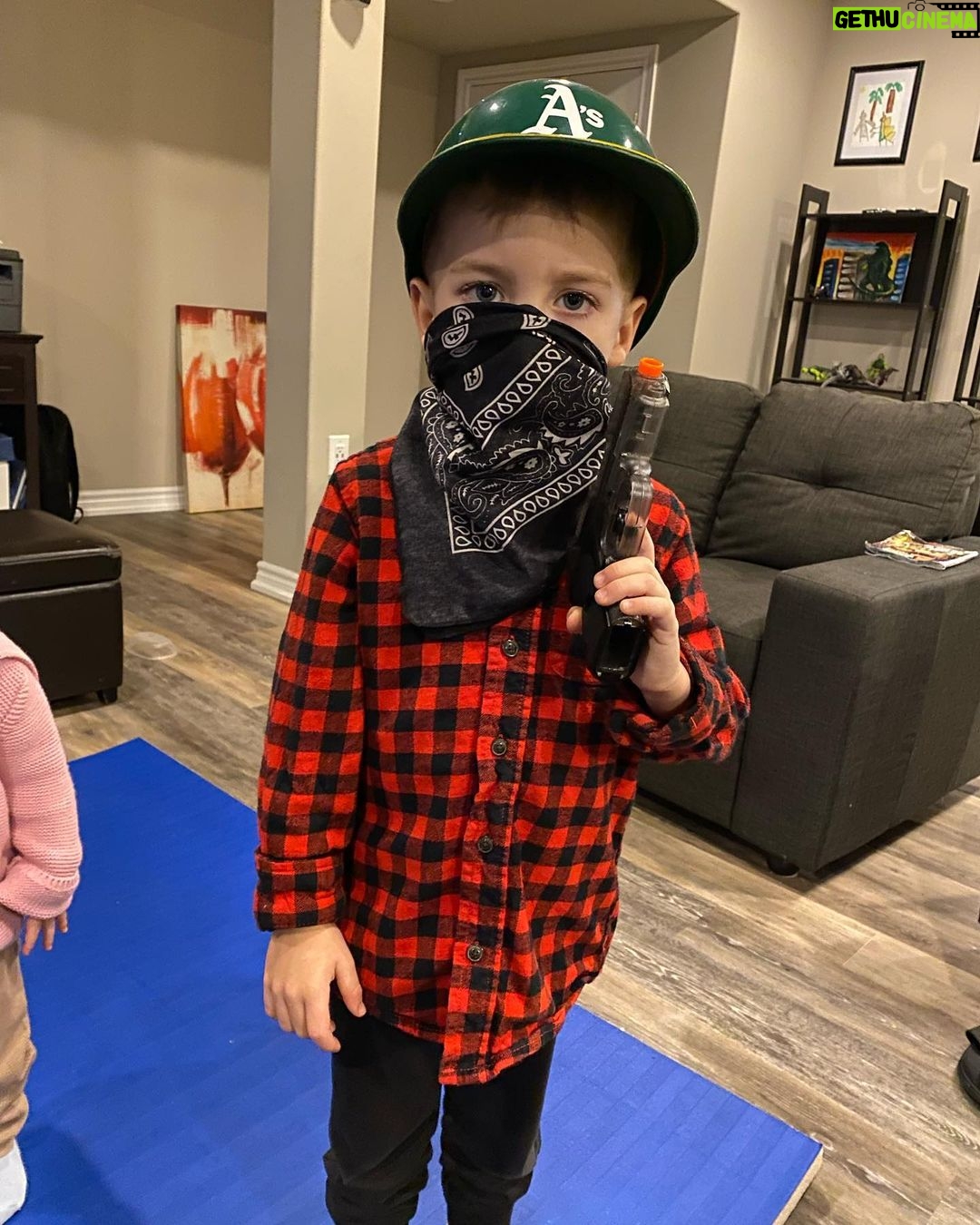 Anthony Carelli Instagram - In 2022 this fun little boy turned into an even funner little man! First video is Jan 22, last two images are recent. My appreciation and gratefulness are off the charts, I’m consciously so thankful every single day! I’m living the dream for real. Woodland Beach