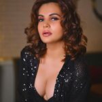 Anupama Agnihotri Instagram - Eyes that speak volumes. @clicksart_versatile @clicksart_photography @ashtagindia @maujjarestobarparle @_groom_to_bloom_ @makeup_n_hair_by_sujata @mirayajewelsofficial #look #looks #reelsinstagram #photo #fyp #sections #anupmaagnihotri #instadaily #insagram #