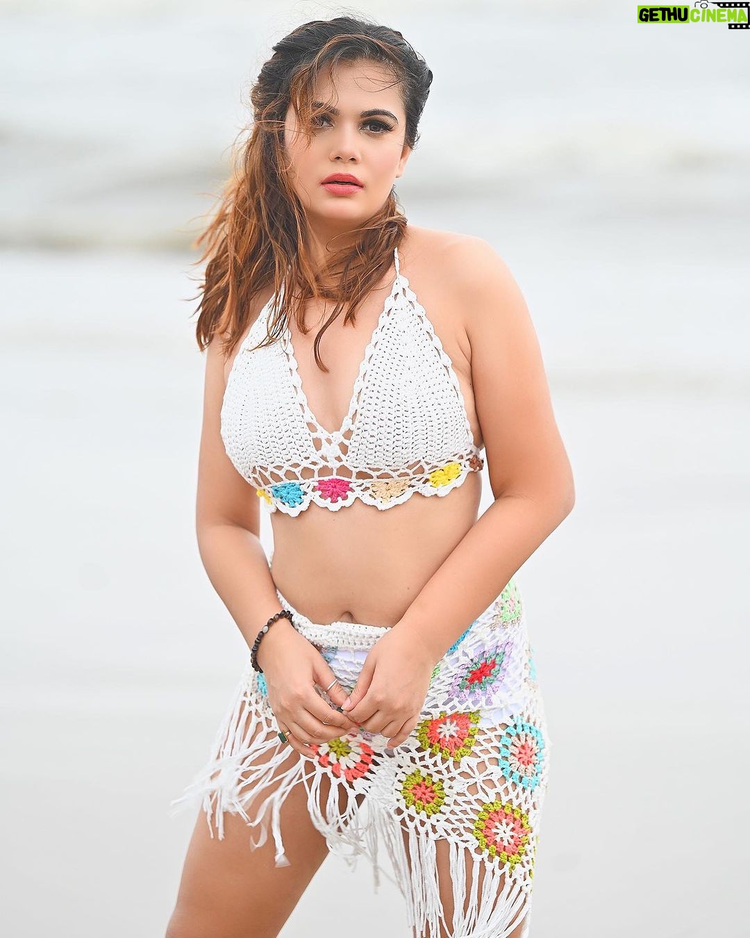 Anupama Agnihotri Instagram - I have resting beach face. @fashion_btphotography @srstore09 @sara_makemeup_academy #photo #photography #look #looks #sections #teamlfg #beach #face #resting #instadaily #anupmaagnihotri