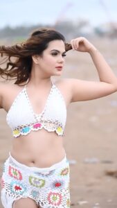 Anupama Agnihotri Instagram - बस एक नज़र उसको देखा @fashion_btphotography @srstore09 @sara_makemeup_academy #bus #ek #nazar #usko #dekha #look #looks #sections #reelsvideo #reelkarofeelkaro #reelinstagram #reelsviral #explorepage #explore #anupma #anupmaagnihotri#beach #beachphotography #beachday #beachlover
