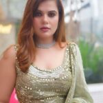 Anupama Agnihotri Instagram - The simplest way to look both modest and hot is wearing a saree. Mua & hair @makeover_rituu & @savali_ch Outfit @bawreefashions Location @invisiblegastronomybar #look #looks #sections #instadaily #teamlfg #instafashion #reels #reelsviral #reelkarofeelkaro #style