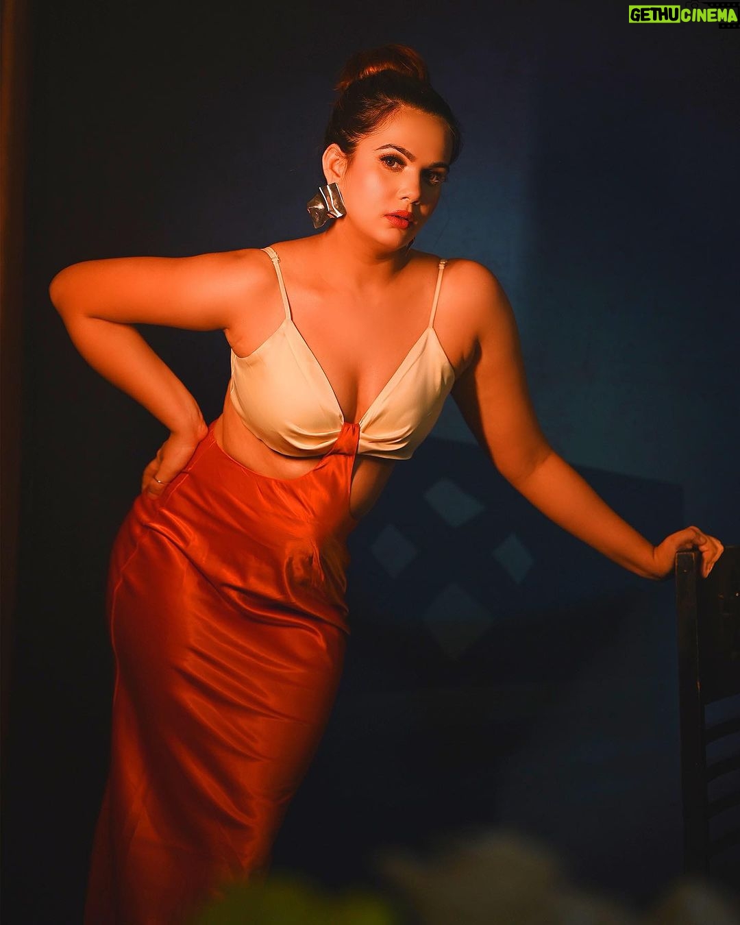 Anupama Agnihotri Instagram - Trying new things and letting go of fear. What a relie 📸 @fashion_btphotography Wearing @srstore09 Mua @sara_makemeup_academy #look #looks #sections #teamlfg #photo #photoshoot #instadaily #style #instamood #anupmaagnihotri #model #actorslife #photodaily #foodphotography