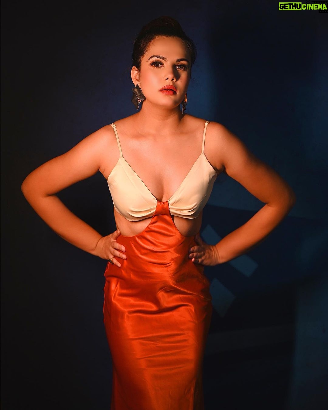 Anupama Agnihotri Instagram - Trying new things and letting go of fear. What a relie 📸 @fashion_btphotography Wearing @srstore09 Mua @sara_makemeup_academy #look #looks #sections #teamlfg #photo #photoshoot #instadaily #style #instamood #anupmaagnihotri #model #actorslife #photodaily #foodphotography