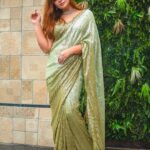 Anupama Agnihotri Instagram - 🍃 Mua & hair @makeover_rituu & @savali_ch Outfit @bawreefashions Location @invisiblegastronomybar #look #looks #sections #instadaily #teamlfg #instamoment