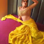 Anupama Agnihotri Instagram - 🌻 @samirafashionofficial @labelheenabafna @shotbysaurabh @sara_makemeup_academy #look #looks #sections #instapost #ınstagood #teamlfg #style #saree #lookbook #anupmaagnihotri