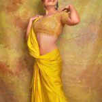 Anupama Agnihotri Instagram - Indian fashion is a complex saree of glamour, modesty and seduction. @samirafashionofficial @labelheenabafna @shotbysaurabh @sara_makemeup_academy #look #looks #lookbook #ootd #potd #style #sections #teamlfg #instadaily #instamood #anupmaagnihotri #saree #