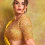 Anupama Agnihotri Instagram - Indian fashion is a complex saree of glamour, modesty and seduction. @samirafashionofficial @labelheenabafna @shotbysaurabh @sara_makemeup_academy #look #looks #lookbook #ootd #potd #style #sections #teamlfg #instadaily #instamood #anupmaagnihotri #saree #