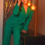 Anupama Agnihotri Instagram - Building a positive attitude begins with having confidence in yourself. #look #looks #sections #teamlfg #insta #instapost #instadaily #picture #photo #anupmaagnihotri