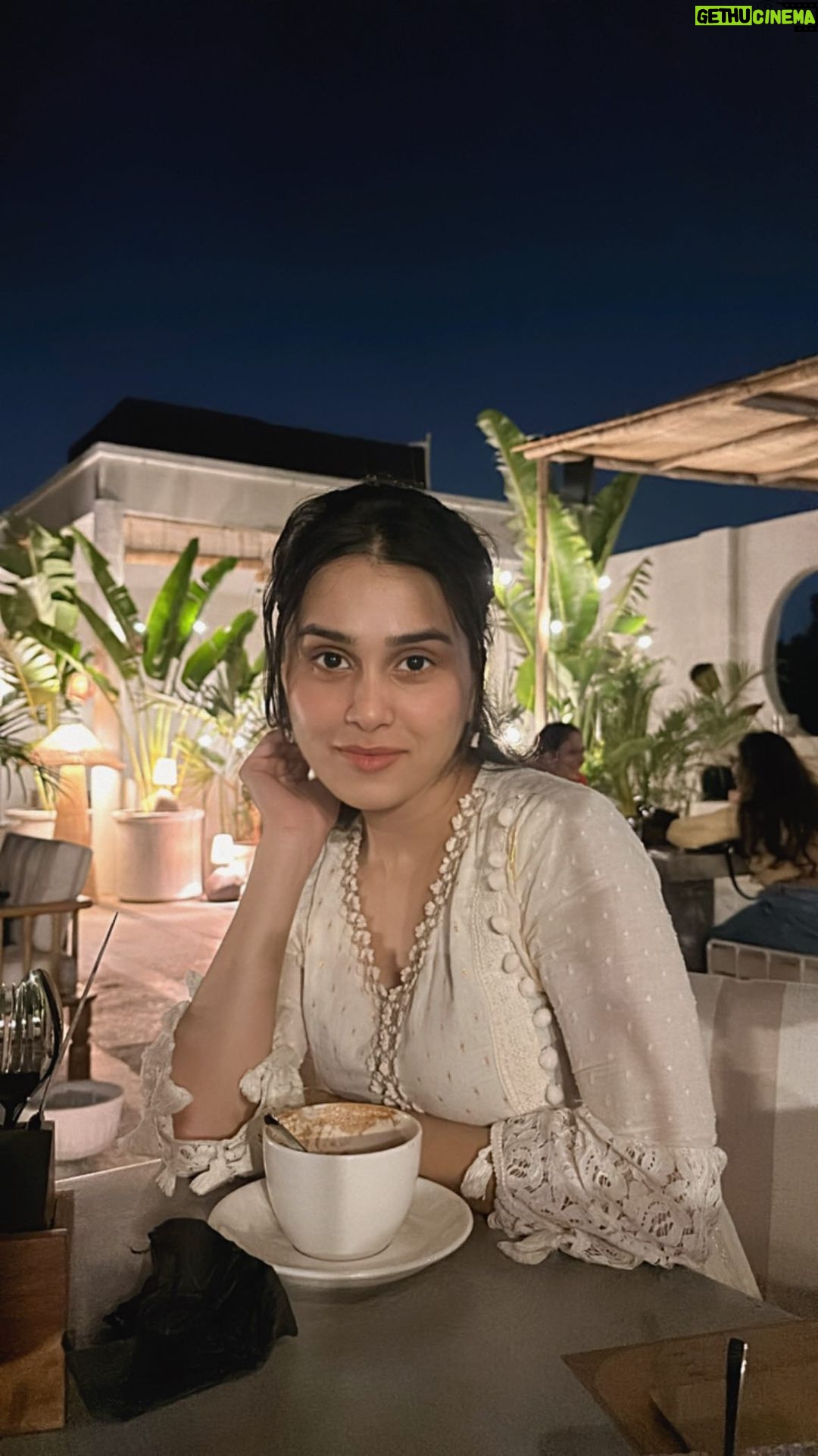 Anushka Kaushik Instagram - Done deal?? 🥺 . . . . . #christmasgift #christmasgifts #newyearcelebration #newyear2024 #festiveseason #festivevibes #friendshipgoals #friendsforever #bestfriends #anushkakaushik