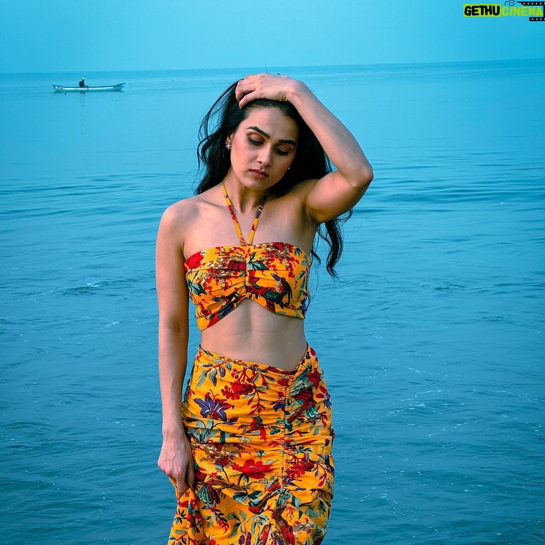 Anushka Kaushik Instagram - 1st pic: When you are in Lakshadweep Last pic: When you are in Maldives . . . π: @zaamo.official @ateliersoares . . #waterbaby #beachbaby #lakshadweep #beachday #beachoutfit #outdoorshoot #photoshoot #anushkasharma #anushkakaushik