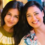 Anushka Merchande Instagram - Happy birthday to the most special one.🧿🩷 Thankyou for being a mother to me..🫰🏻🦋 I love you, Always & Forever♾️ @shweta.tiwari
