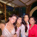 Anushka Merchande Instagram - Posted @withregram • @shweta.tiwari May your all wishes come true my tweety bird 🐥 Except the illegal one😉 @anushka_merchande ♥️ Happy birthday 🥳 Thankyou so much ma♥️♥️ love you you’re the besttttt🧿😘 Goa, India