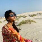 Anushka Merchande Instagram - endless summer #anushkamerchande #actress #doha #qatar #foryou #explore #instagood Desert Safari Doha