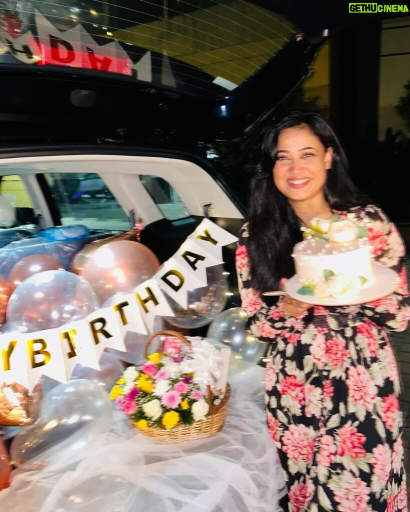 Anushka Merchande Instagram - Happy birthday to the most special one.🧿🩷 Thankyou for being a mother to me..🫰🏻🦋 I love you, Always & Forever♾️ @shweta.tiwari
