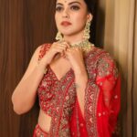 Anusree Instagram – Red…..❤️❤️

Click @mahesh_bhai 
MaH @amal_ajithkumar