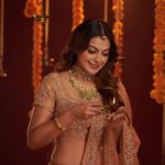 Anusree Instagram - May the joyful Diwali fill your life with joy, prosperity and success... Happy Diwali to all.❤️❤️ MaH @sajithandsujith Styling @sabarinathk_ Jewells @sangeetha916gold Outfit @seemattitextiles Click @jibinartist @plan.b.actions Art&Decor @silvester_attractte Studio @maxxocreative