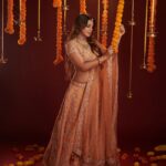 Anusree Instagram - May the joyful Diwali fill your life with joy, prosperity and success... Happy Diwali to all.❤️❤️ MaH @sajithandsujith Styling @sabarinathk_ Jewells @sangeetha916gold Outfit @seemattitextiles Click @jibinartist @plan.b.actions Art&Decor @silvester_attractte Studio @maxxocreative