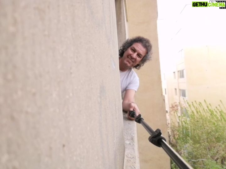 Arash Mir Ahmadi Instagram - 😘 رشته ای بر گردنم افکنده دوست می کشد هر جا که خاطرخواه اوست. Tehran, Iran