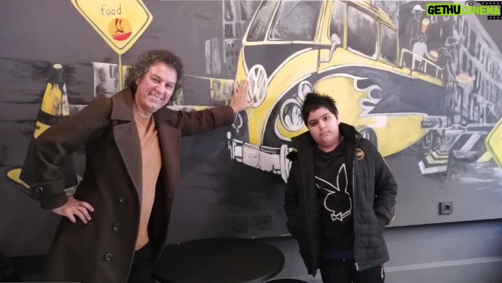 Arash Mir Ahmadi Instagram - با آرشام در فستفود اِلی @fastfoodeli1 Tehran, Iran