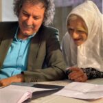 Arash Mir Ahmadi Instagram - «من و همسر عزیزم میثم» نداشتن کار مناسب و درآمد ثابت، عدم توانایی مالی برای برگزاری مراسم آبرومند عروسی و تامین خواسته های طرف مقابل، عدم تمکن مالی برای تامین جهیزیه از نمونه های پررنگ در زمینه ی مشکلات اقتصادی است... #آرش_میراحمدی و #همسرش #ازدواج #دختر #پسر @meysam_rastegari