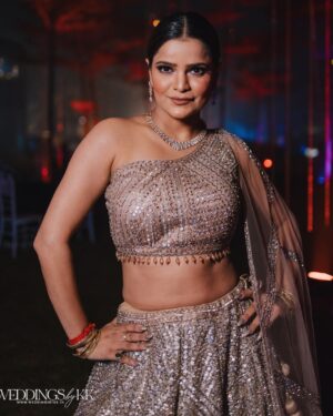 Archana Gautam Instagram - Indian look 😍😍😍 
Styling by - @nehaadhvikmahajan 
Outfit- @neerusindia 
Jewellery by - @kanakratna_wholesalejewellery 
Makeup & Hair - @sunnyroyy_official 
Event - wedding event in Chhattisgarh #archanagautam