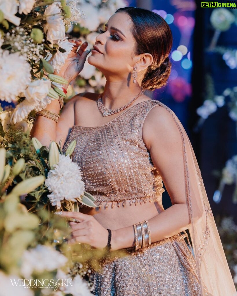 Archana Gautam Instagram - Indian look 😍😍😍 Styling by - @nehaadhvikmahajan Outfit- @neerusindia Jewellery by - @kanakratna_wholesalejewellery Makeup & Hair - @sunnyroyy_official Event - wedding event in Chhattisgarh #archanagautam Mumbai, Maharashtra