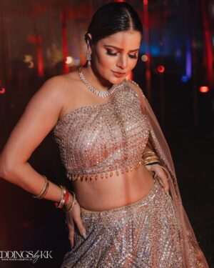 Archana Gautam Instagram - Indian look 😍😍😍 
Styling by - @nehaadhvikmahajan 
Outfit- @neerusindia 
Jewellery by - @kanakratna_wholesalejewellery 
Makeup & Hair - @sunnyroyy_official 
Event - wedding event in Chhattisgarh #archanagautam