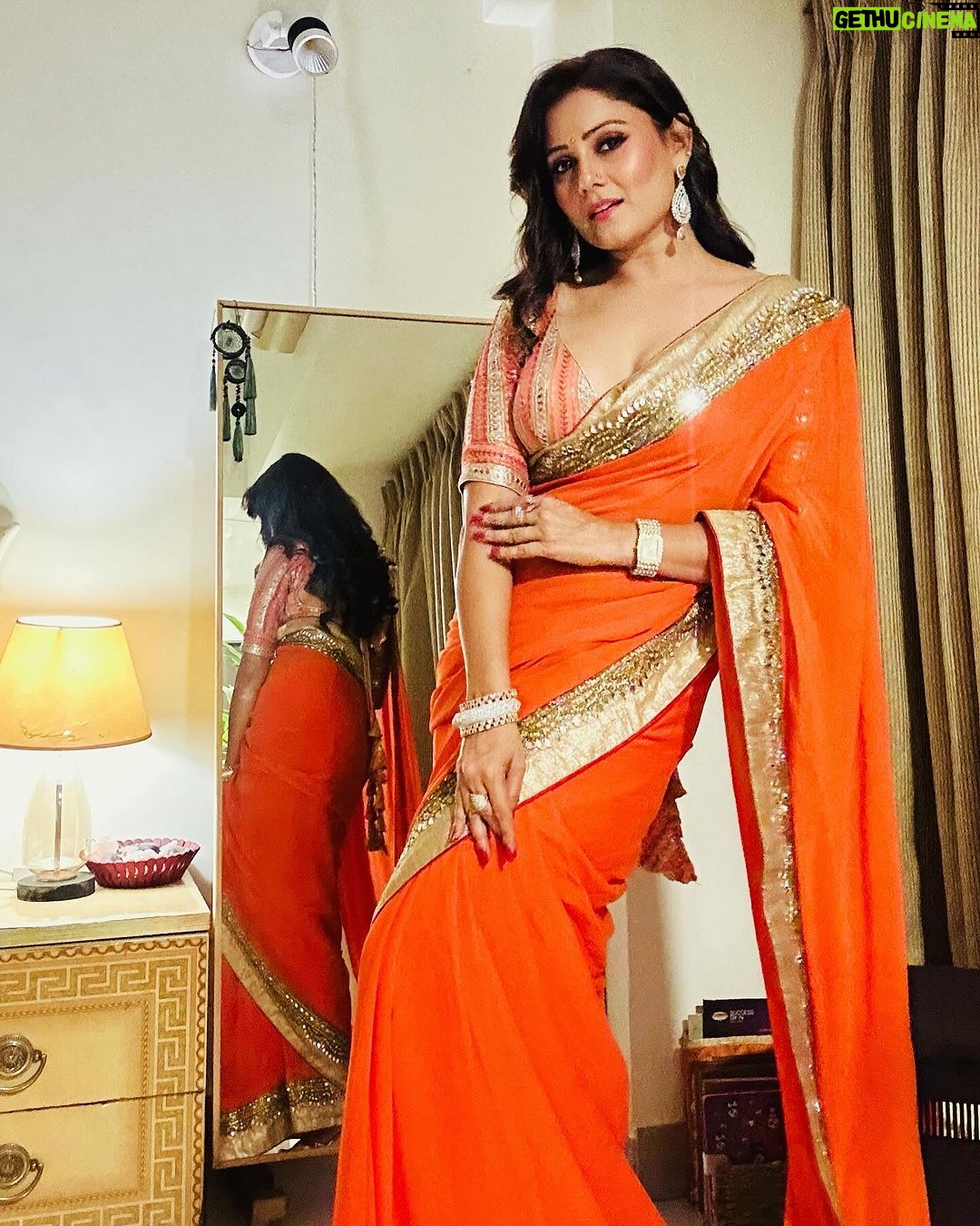 Archana Gupta Instagram - Saree vibes forever 🧡 . . . . . . . . #sareelove #sareeaddict #sareefashion #sareeblouse #designersarees #archana #archannaguptaa #ootdfashion #mystyle #sari #indianfashion #trendsetter #trendingnow #love #foryou #photoshoot #creator #instadaily #instafashion Mumbai, Maharashtra