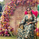 Archana Gupta Instagram - I wear my attitude like a crown 👑 . . . . . . . . . . . #weddingseason #indianoutfits #archannaguptaa #mystyle #ootdfashion #indianwear #love #photogram #trending Greater Noida